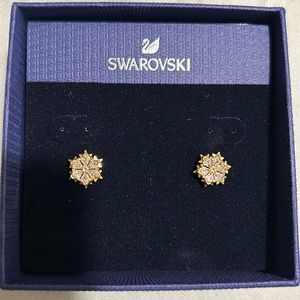 Swarovski rose gold stud earrings